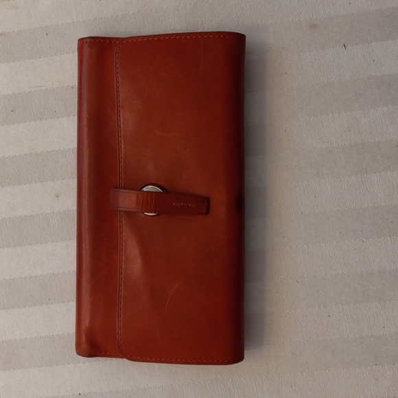 Tumi Soft Leather Women's Wallet (Clutch) - Picture 2 of 13